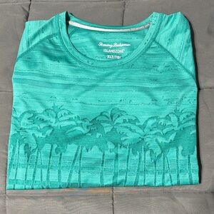 Tommy Bahama IslandZone long sleeve shirt. Size XLT